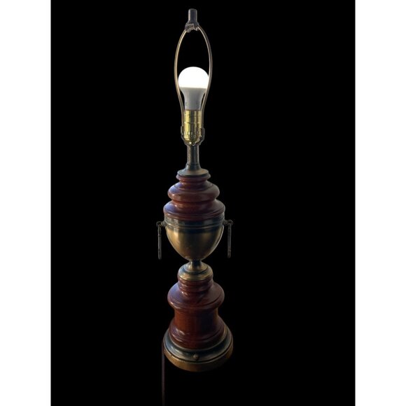 Vintage Mid Century Brass & Wood Table Lamp With Harp & Finial - Picture 10 of 10